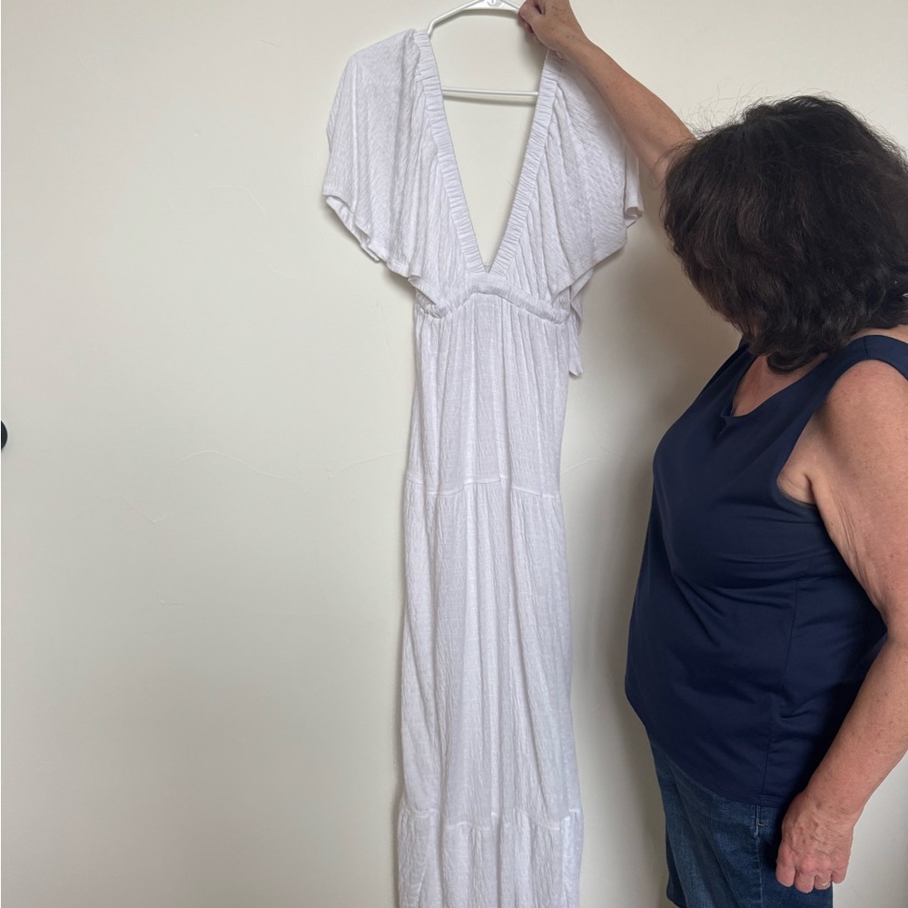 Elegant White Maxi Dress
